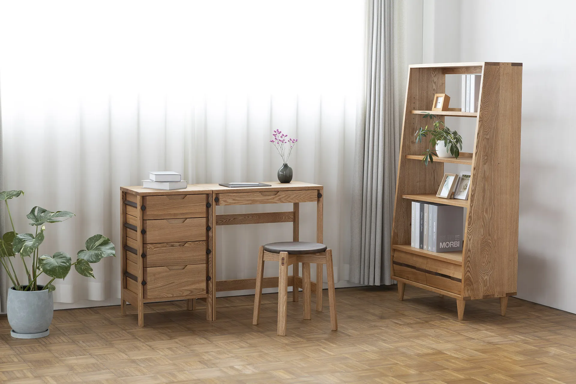 無垢材ワークデスクと本棚、書斎・在宅ワーク用家具セット