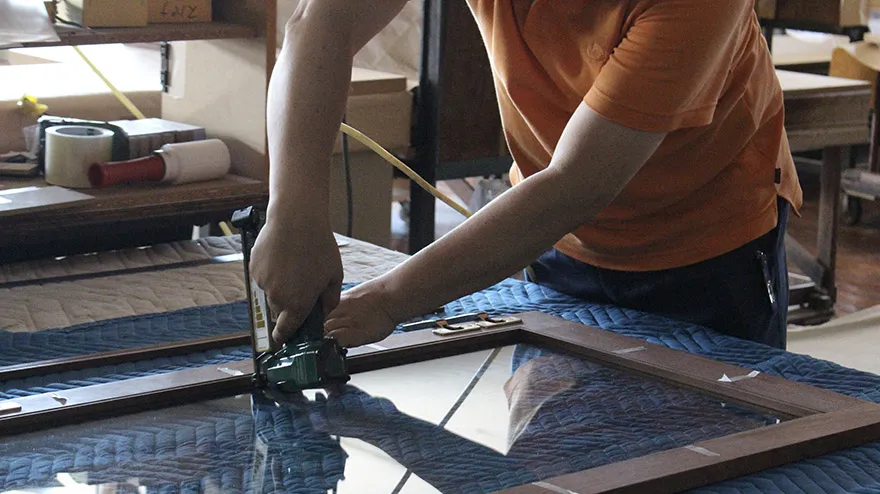 自社工場の職人が状況を診断し、適切に修理する